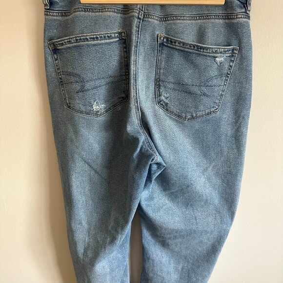 AE Ripped Relaxed Mom Jean - Picture 5 of 11